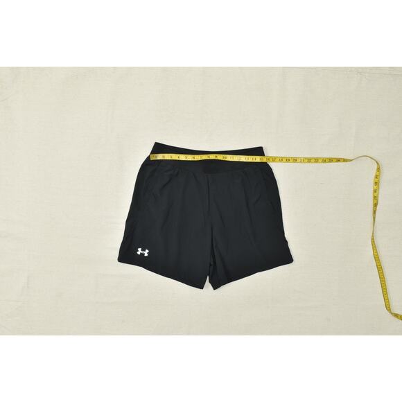 Under Armour Women's Black Athletic Shorts L Polyester Pull On Gym Workout - Picture 3 of 8